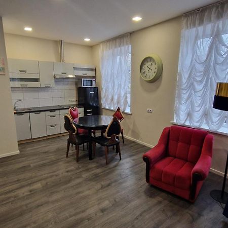 Central Hotel With Free Parking Riga Bagian luar foto