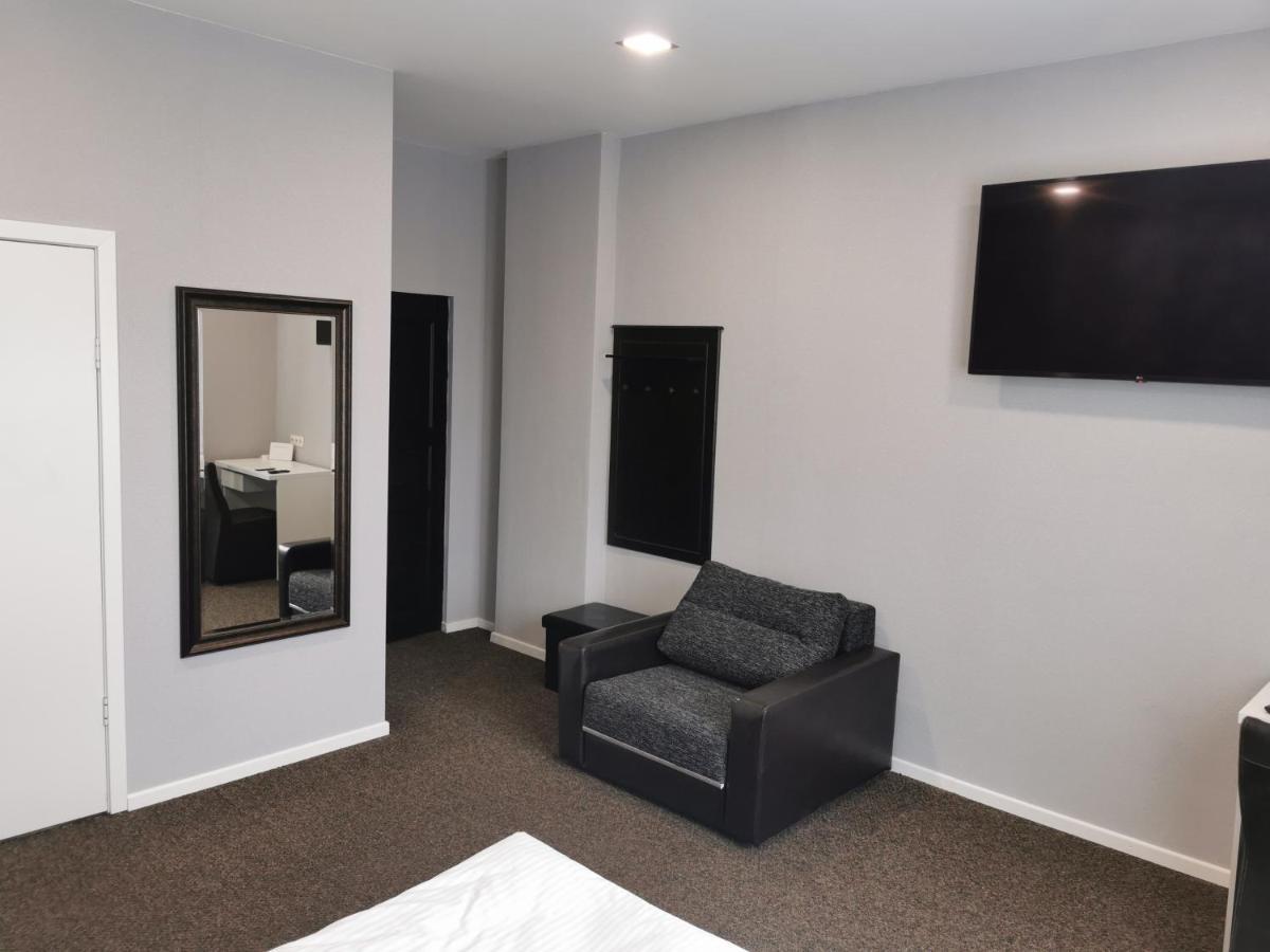 Central Hotel With Free Parking Riga Bagian luar foto
