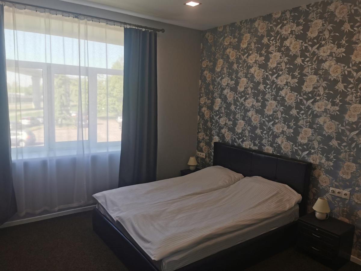 Central Hotel With Free Parking Riga Bagian luar foto
