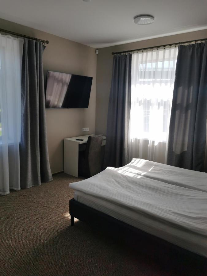 Central Hotel With Free Parking Riga Bagian luar foto
