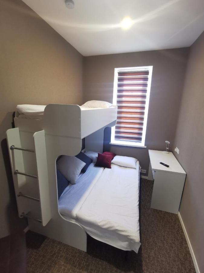 Central Hotel With Free Parking Riga Bagian luar foto