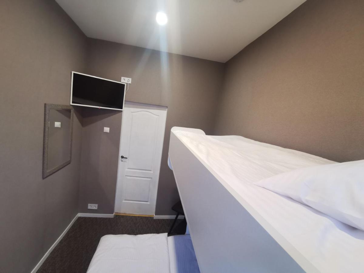 Central Hotel With Free Parking Riga Bagian luar foto
