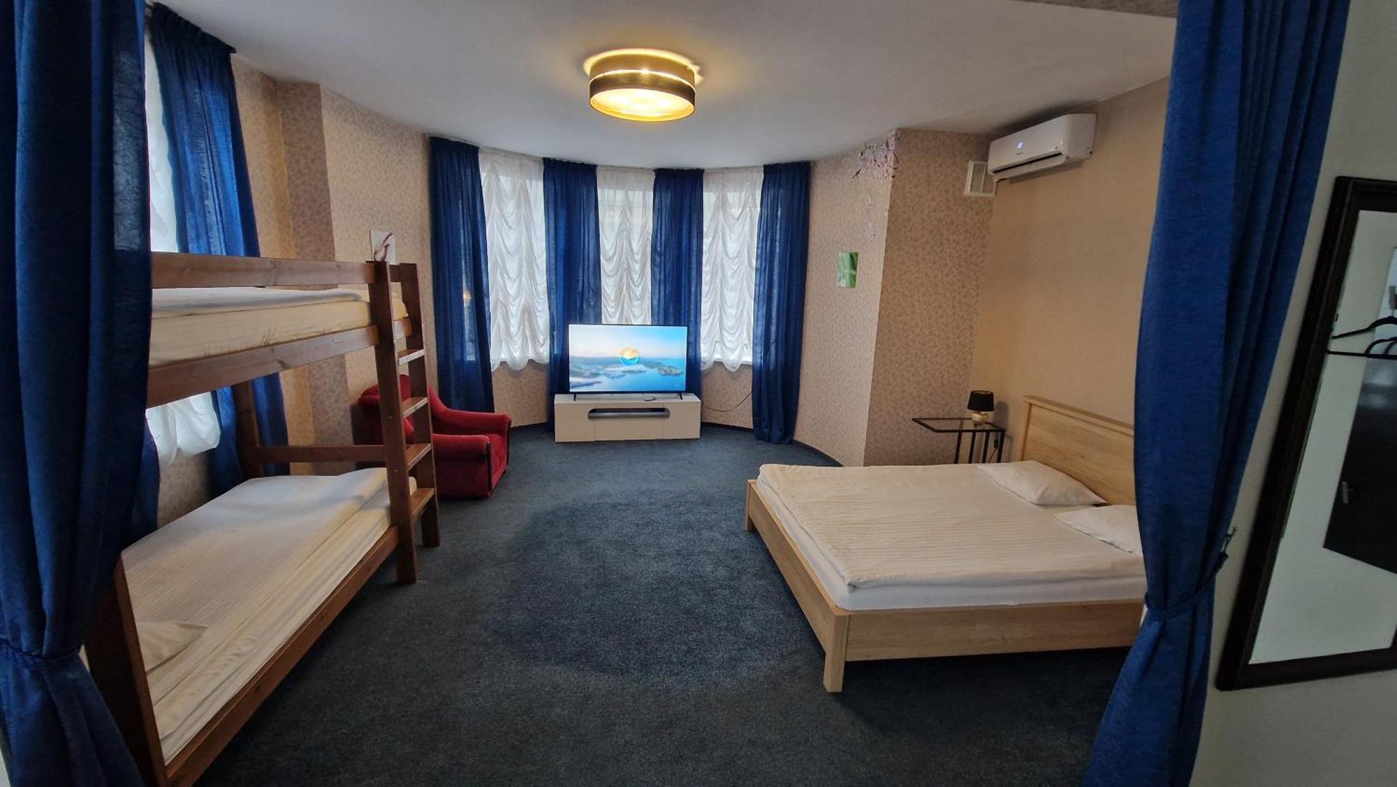 Central Hotel With Free Parking Riga Bagian luar foto